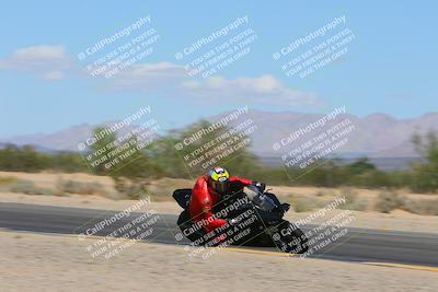 media/Oct-01-2023-SoCal Trackdays (Sun) [[4c570cc352]]/Turn 7 Inside (11am)/